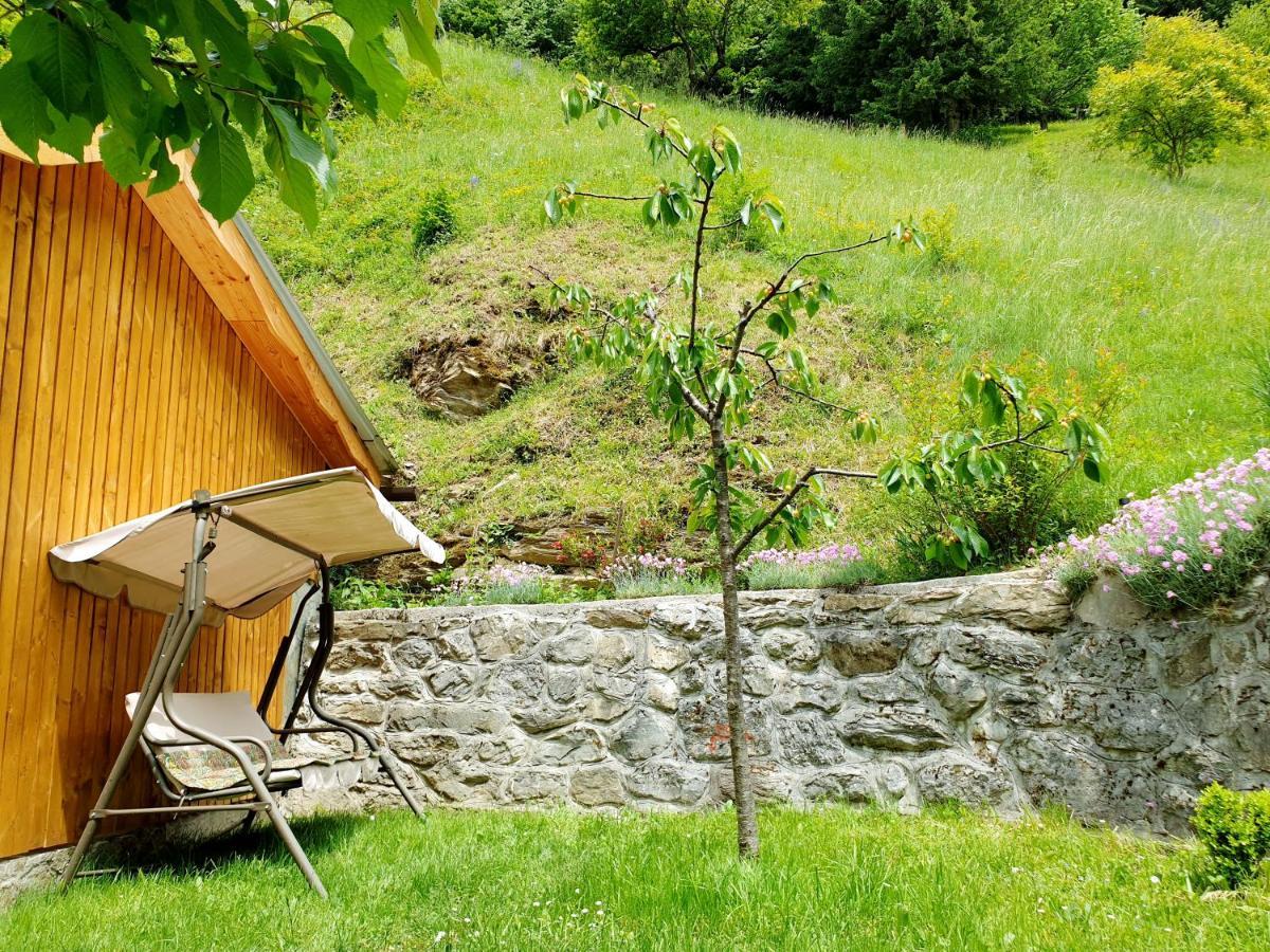 Apartment And Garden House Among The Mountains Podbrdo 외부 사진