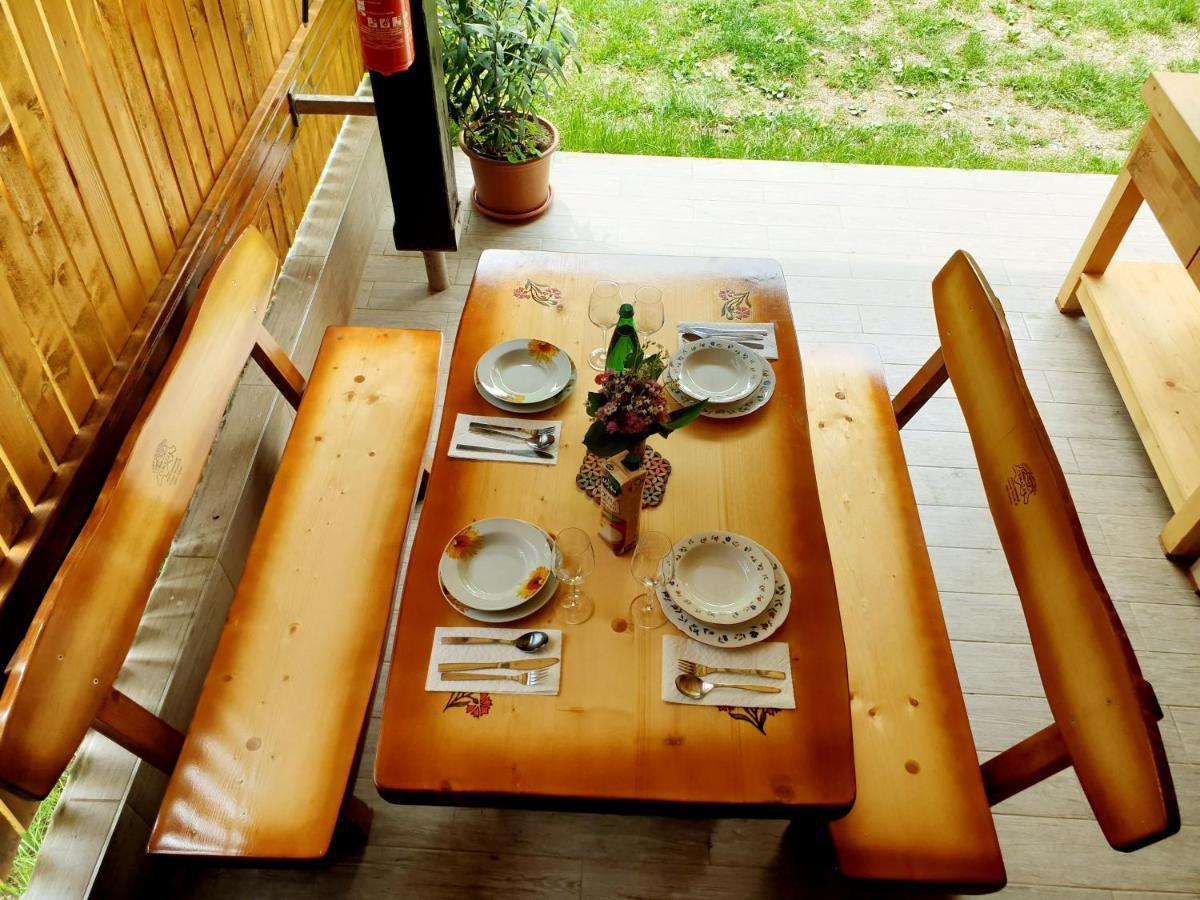 Apartment And Garden House Among The Mountains Podbrdo 외부 사진