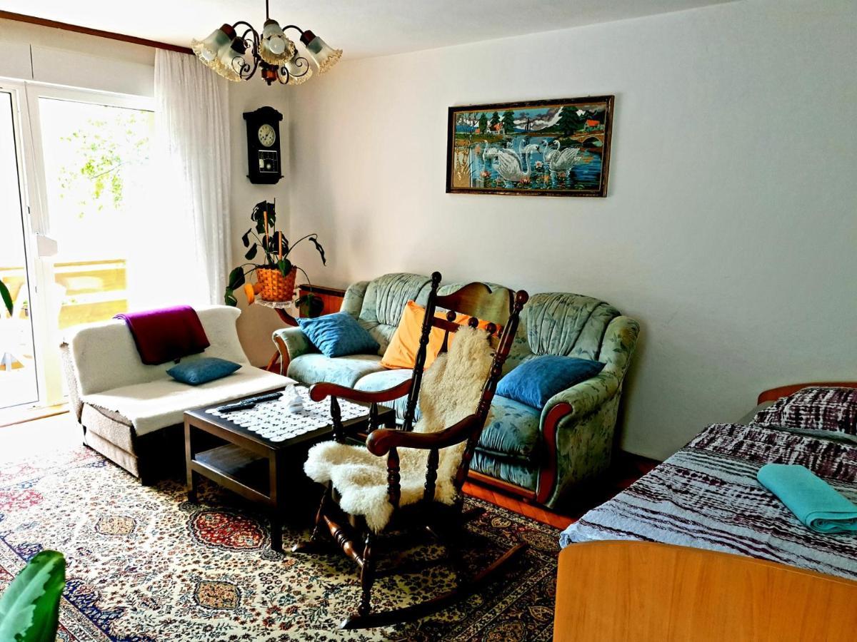 Apartment And Garden House Among The Mountains Podbrdo 외부 사진