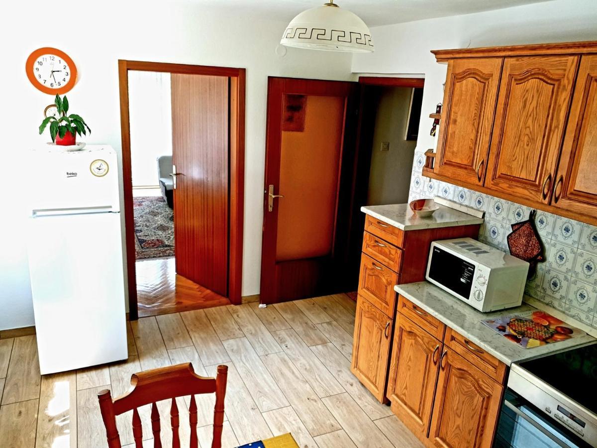 Apartment And Garden House Among The Mountains Podbrdo 외부 사진